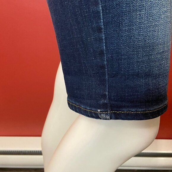 Lucky Brand Women's Blue Denim Bermuda Shorts - Size 2/26 - NWT - Picture 3 of 5